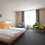 法衡巴高尔夫酒店 3*